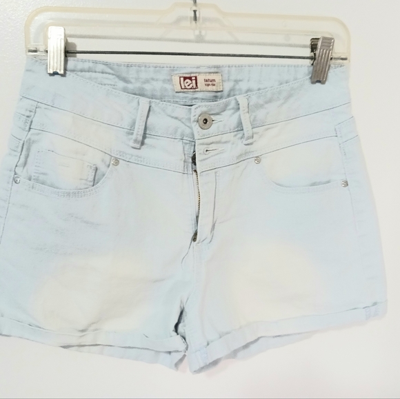 L e i Tatum high-rise denim faded shorts, size 7, color blue - Picture 1 of 6